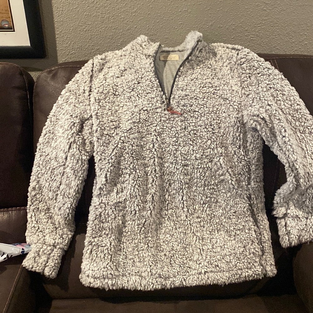 Sherpa style pullover w/zipper
